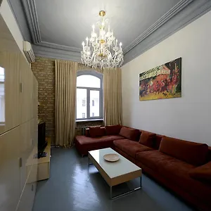 https://artol-gorodetskogo-apartment.hotels-of-kiev.com